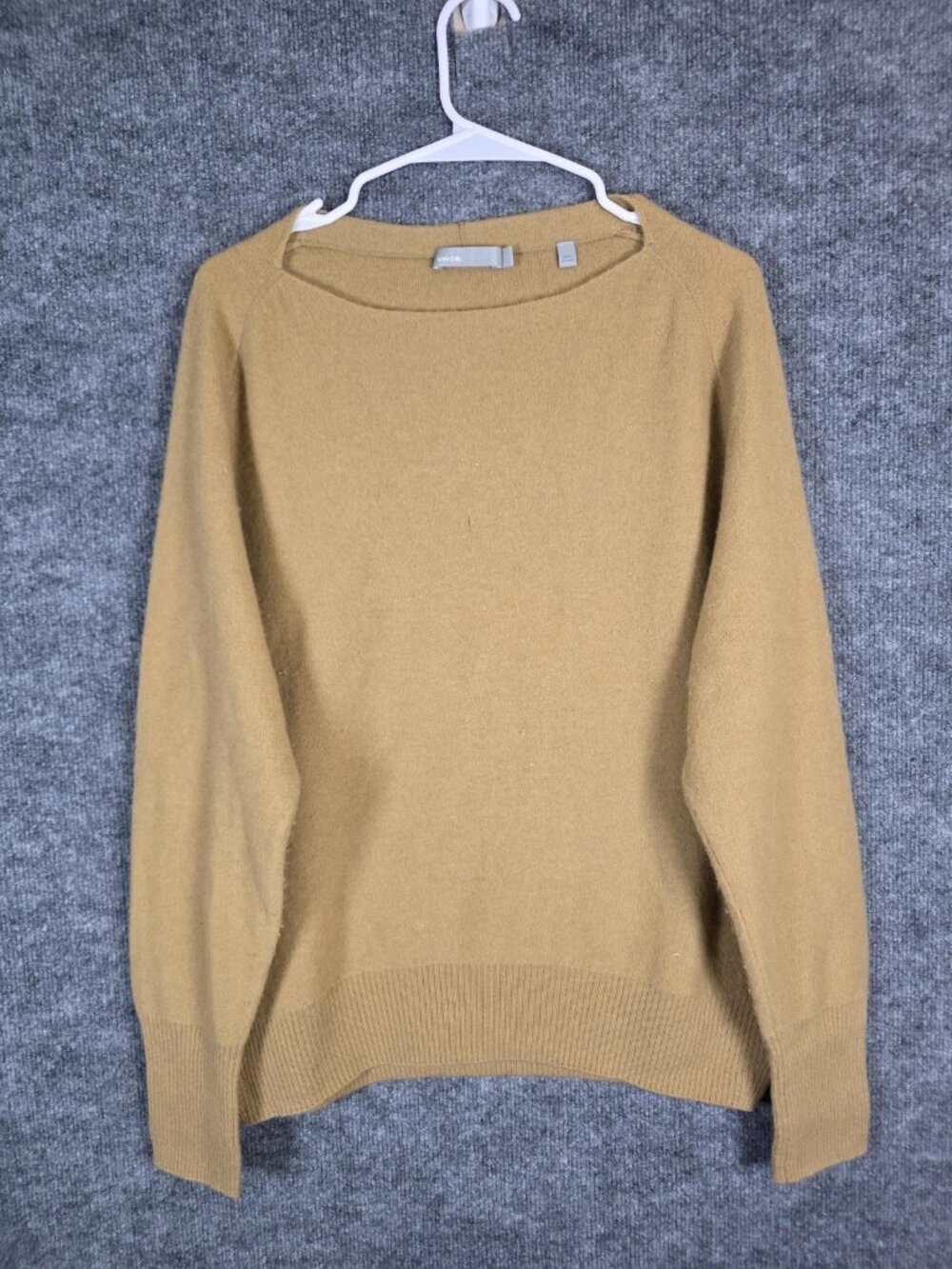 Vince Sweater Womens L Beige 100% Cashmere Boat Neck Pullover Damage Pilling